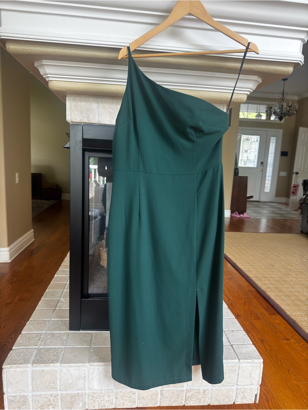 Petal & Pup Xiomar One shoulder Emerald Green Cocktail Midi Dress Slit Size 8